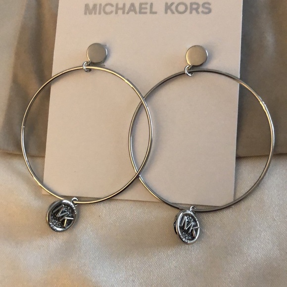 Michael Kors Silver Tone Brass Hoop Earrings With Round MK Charm & Crystal NWT - Picture 2 of 13